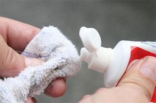 巧除衣柜异味的妙招，衣柜发霉分分钟搞定